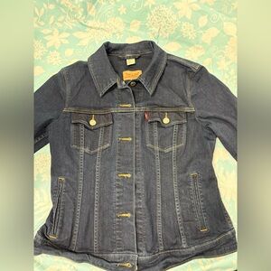 Levi's Denim Trucker Jacket - Women's Size LARGE shrunken fit dark blue